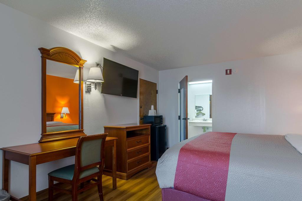 Motel 6 Waycross Buitenkant foto